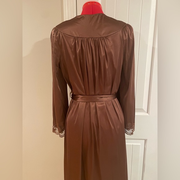 Vintage Vassarette Satin Peignoir Robe Chocolate Brown With Lace Trim - Picture 13 of 14